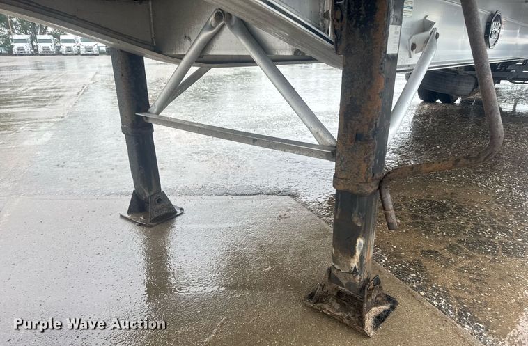 image for item EG6559 2015 Mac  flatbed trailer