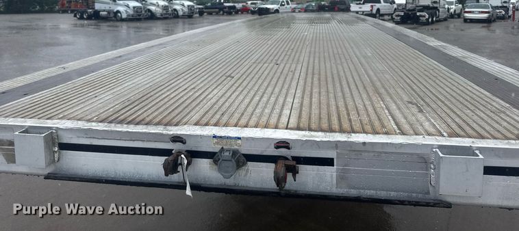 image for item EG6559 2015 Mac  flatbed trailer