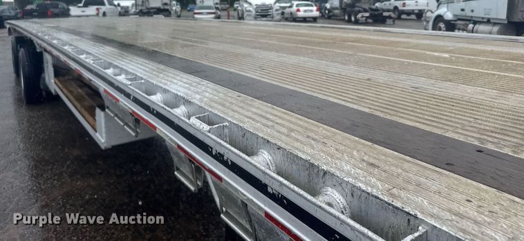 image for item EG6559 2015 Mac  flatbed trailer