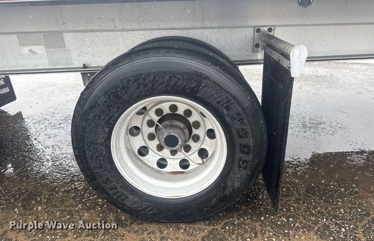 image for item EG6559 2015 Mac  flatbed trailer