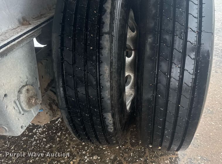 image for item EG6559 2015 Mac  flatbed trailer