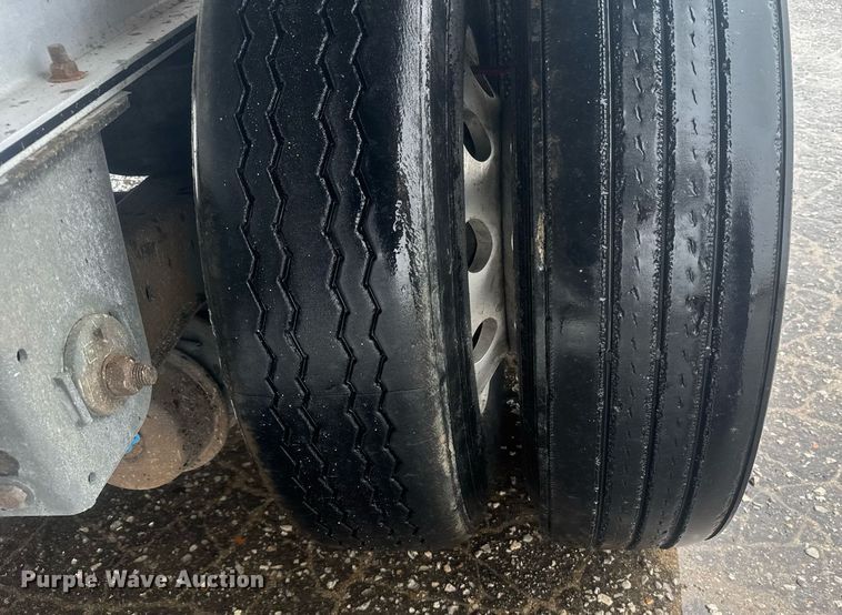 image for item EG6559 2015 Mac  flatbed trailer