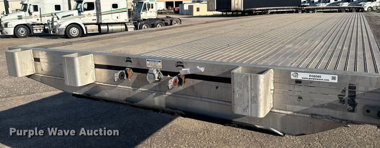 image for item EG6585 2014 Mac flatbed trailer