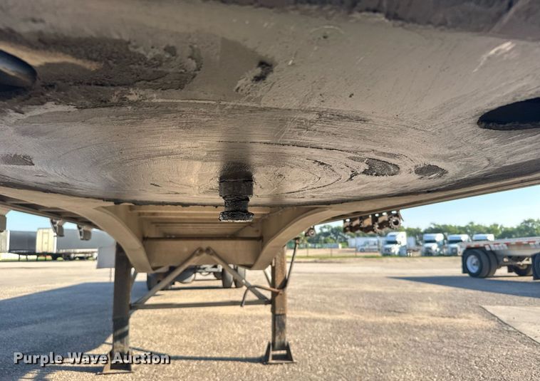 image for item EG6585 2014 Mac flatbed trailer