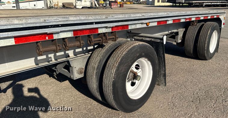 image for item EG6585 2014 Mac flatbed trailer