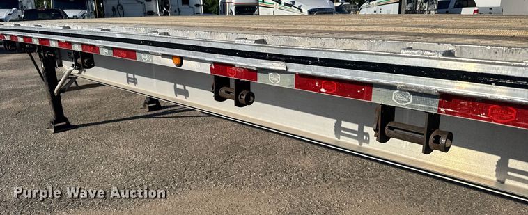 image for item EG6585 2014 Mac flatbed trailer