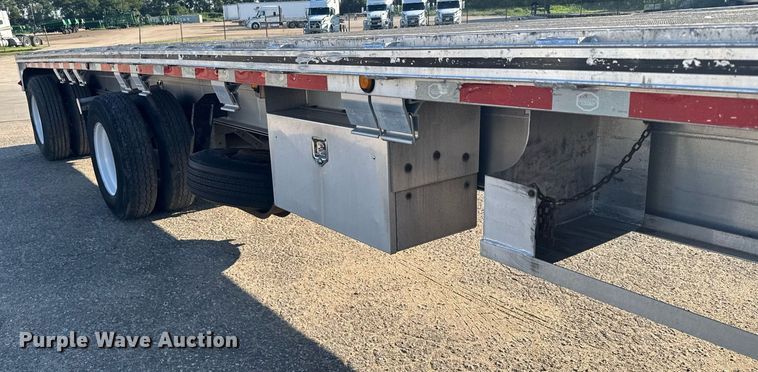 image for item EG6585 2014 Mac flatbed trailer