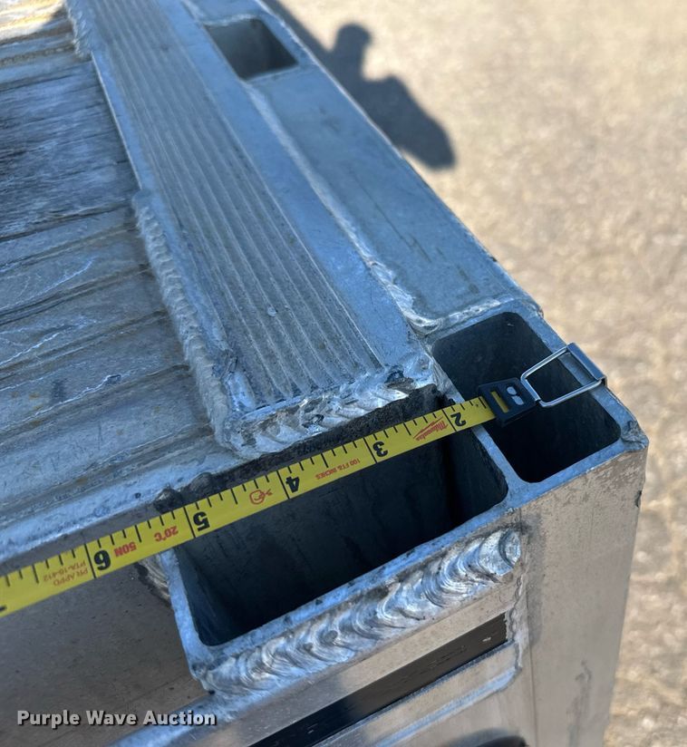 image for item EG6585 2014 Mac flatbed trailer