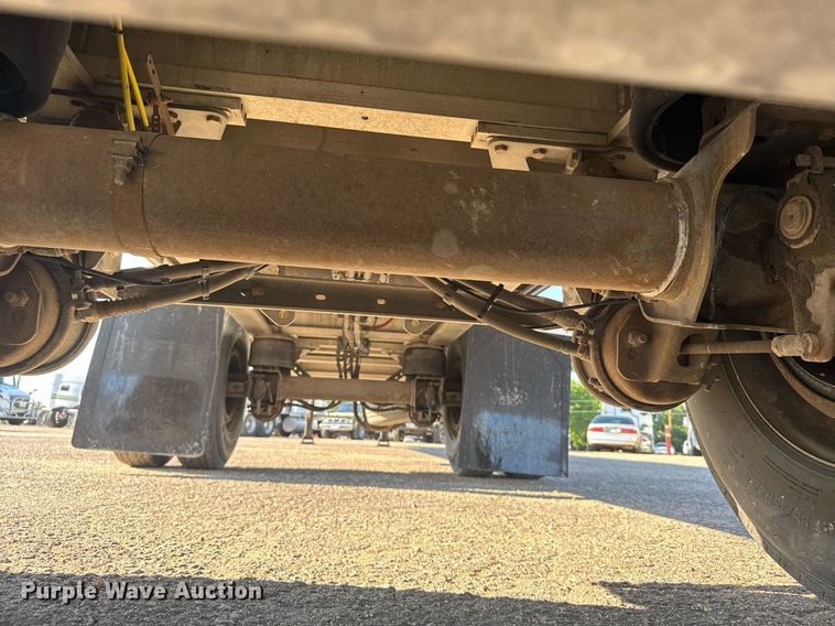 image for item EG6585 2014 Mac flatbed trailer