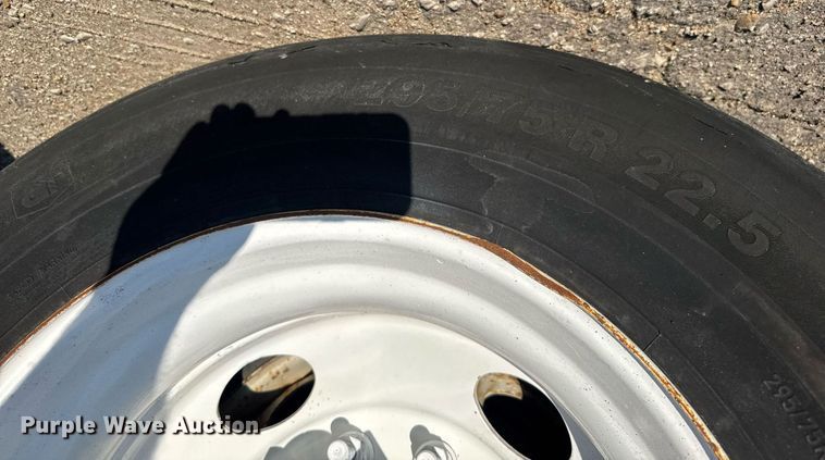 image for item EG6585 2014 Mac flatbed trailer