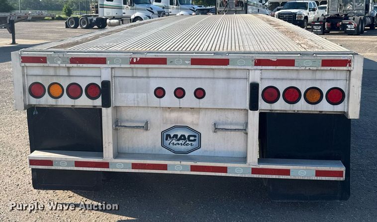 image for item EG6586 2014 Mac flatbed trailer