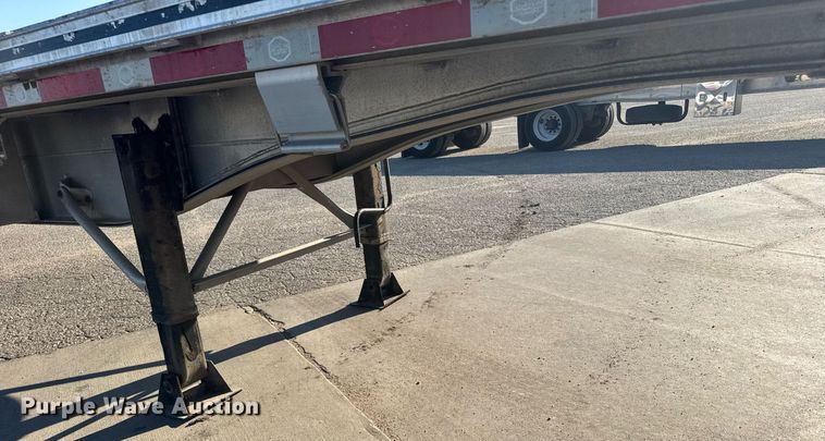 image for item EG6586 2014 Mac flatbed trailer