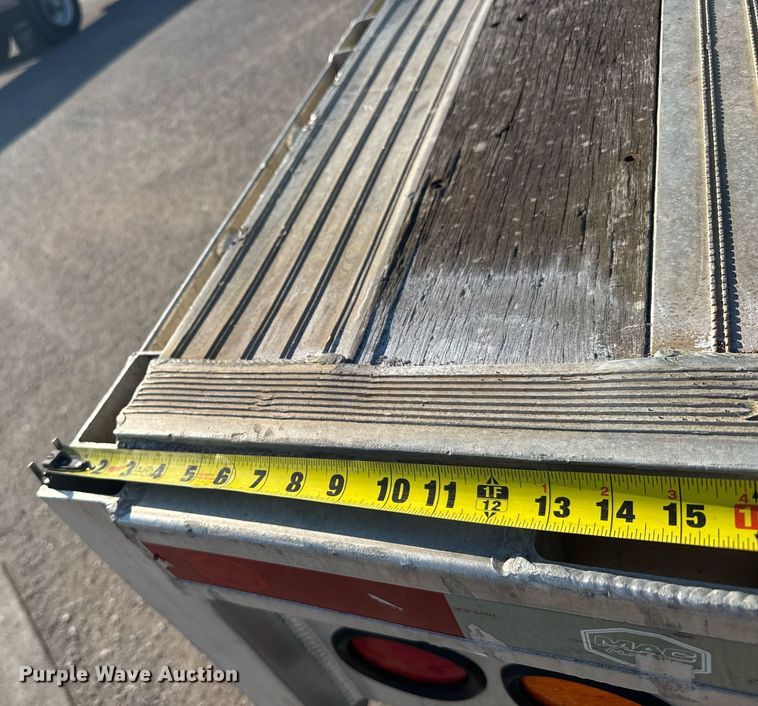 image for item EG6586 2014 Mac flatbed trailer