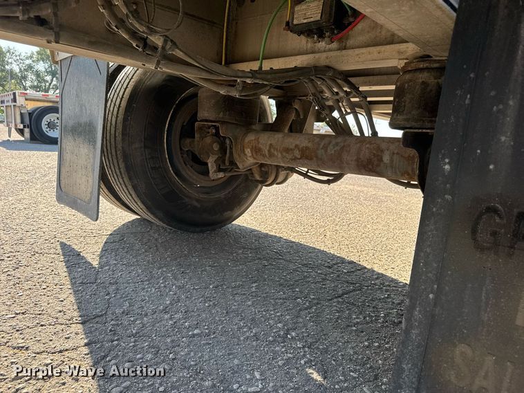 image for item EG6586 2014 Mac flatbed trailer