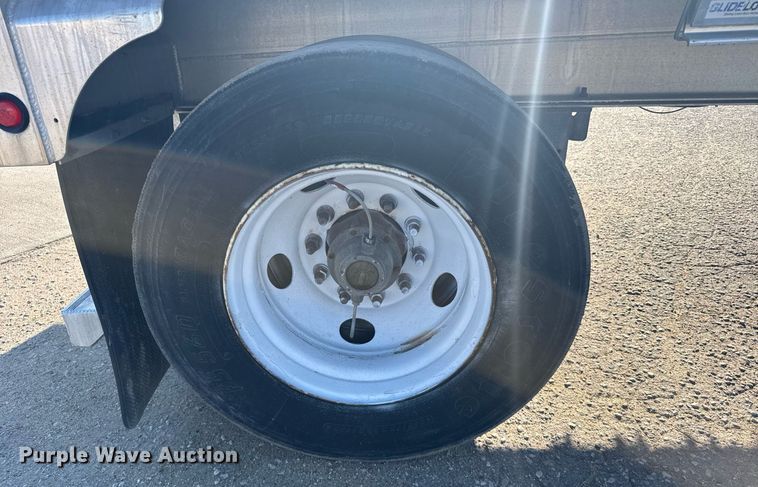 image for item EG6586 2014 Mac flatbed trailer