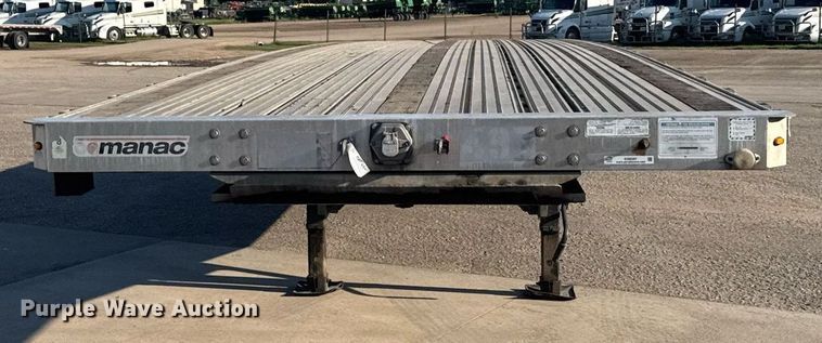 image for item EG6587 2015 Manac flatbed trailer