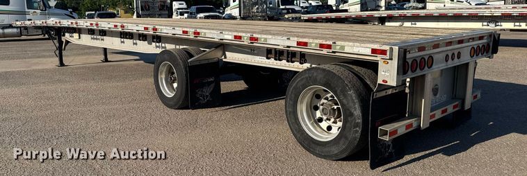 image for item EG6587 2015 Manac flatbed trailer