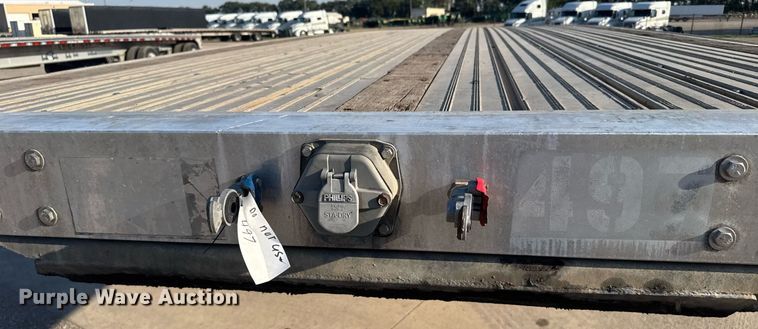 image for item EG6587 2015 Manac flatbed trailer