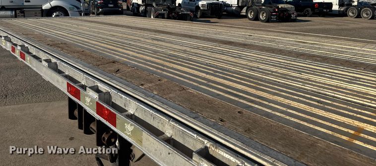 image for item EG6587 2015 Manac flatbed trailer