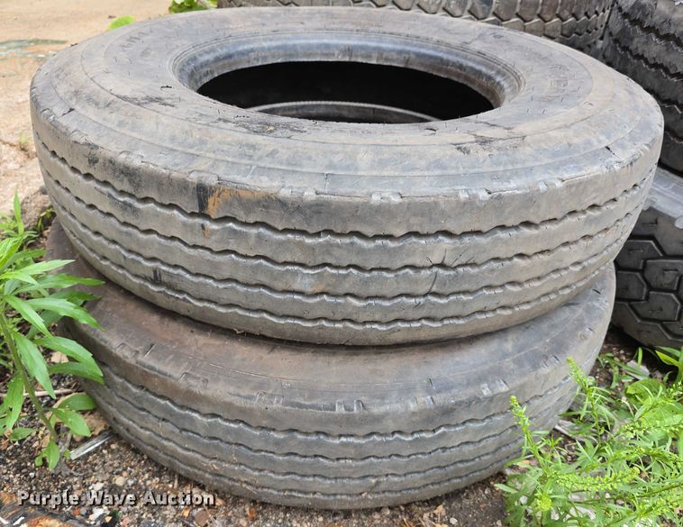 image for item EI0001 (34) tires