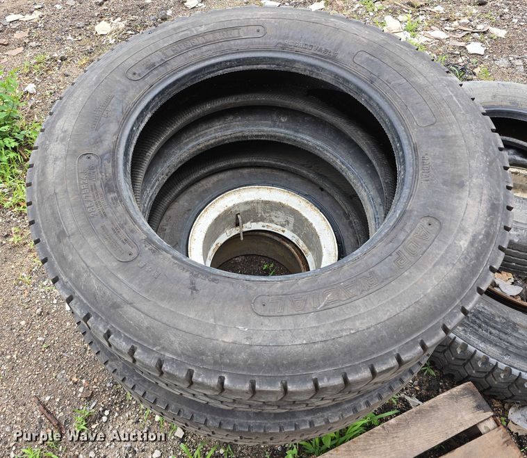 image for item EI0001 (34) tires