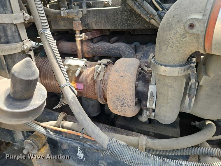 image for item EJ0065 1994 Kenworth T450 semi truck