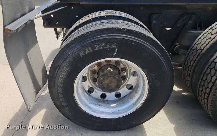 image for item EJ0065 1994 Kenworth T450 semi truck