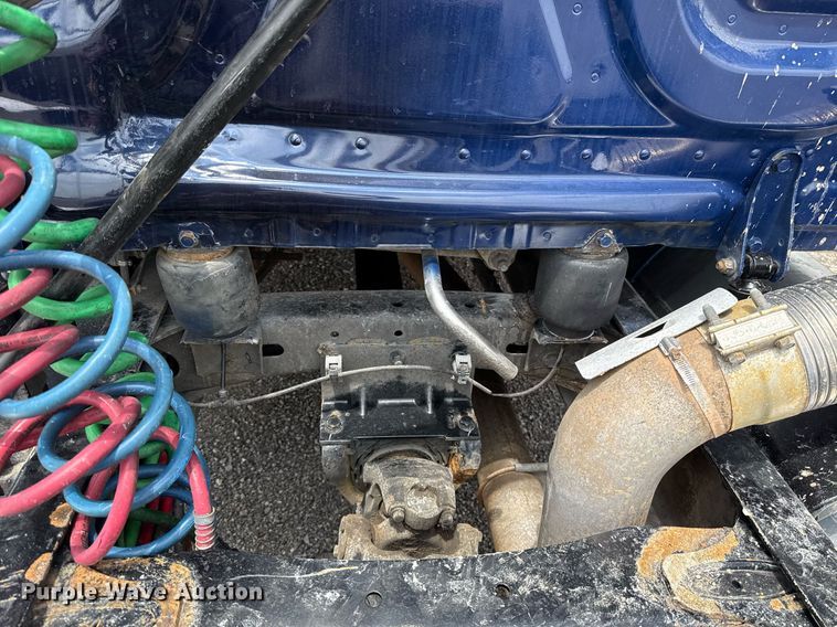 image for item EJ4615 2019 Freightliner Cascadia 125 semi truck