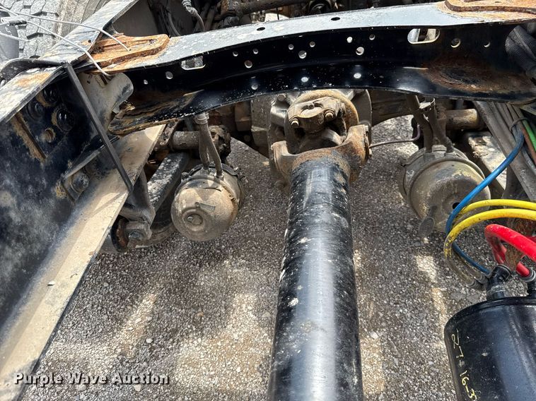 image for item EJ4615 2019 Freightliner Cascadia 125 semi truck