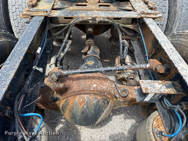 image for item EJ4615 2019 Freightliner Cascadia 125 semi truck