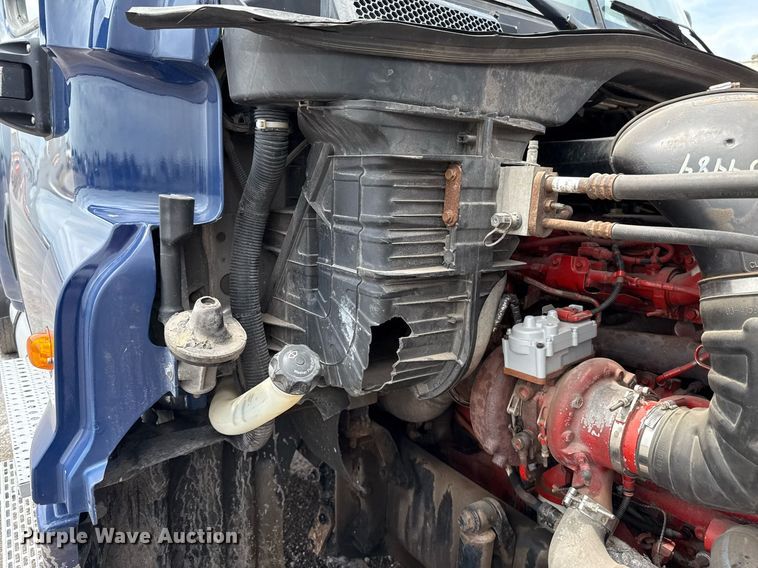 image for item EJ4615 2019 Freightliner Cascadia 125 semi truck