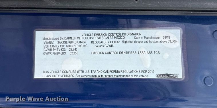 image for item EJ4615 2019 Freightliner Cascadia 125 semi truck