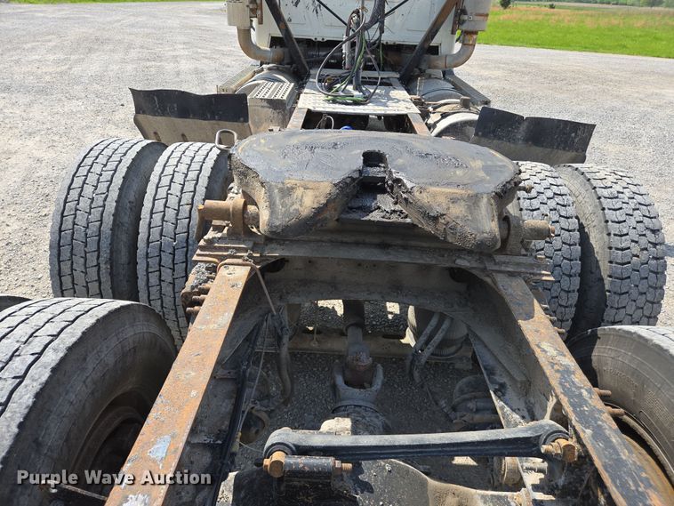 image for item EJ7513 2006 Mack CXN semi truck