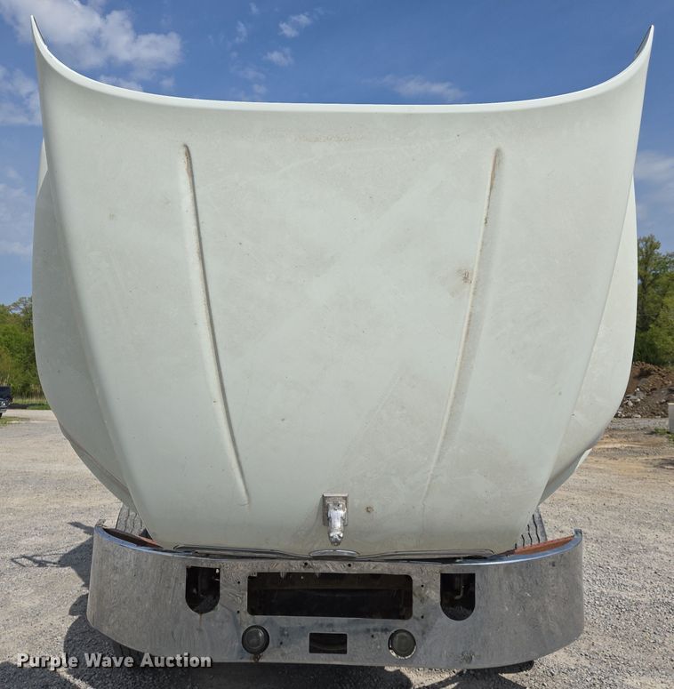 image for item EJ7513 2006 Mack CXN semi truck