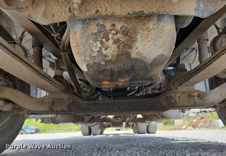 image for item EJ7513 2006 Mack CXN semi truck