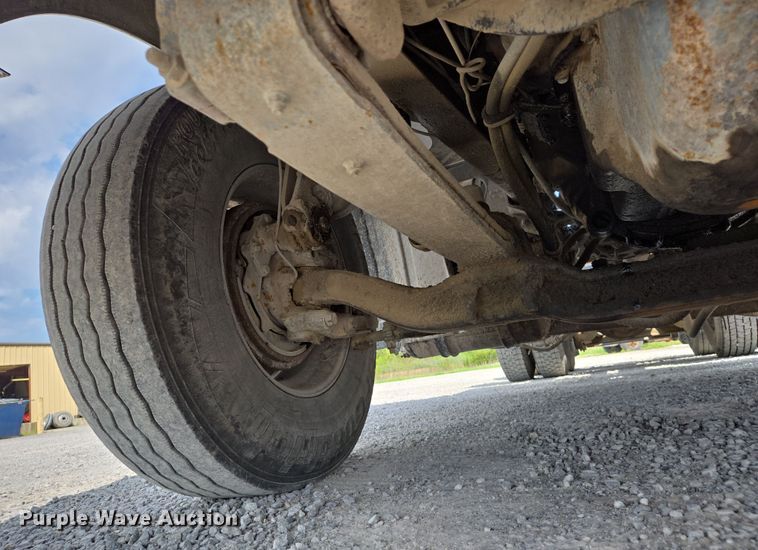 image for item EJ7513 2006 Mack CXN semi truck