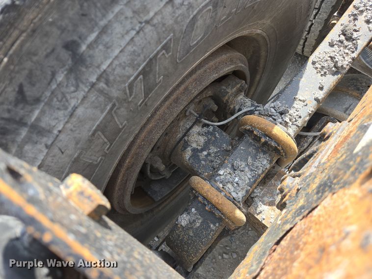 image for item EJ7513 2006 Mack CXN semi truck