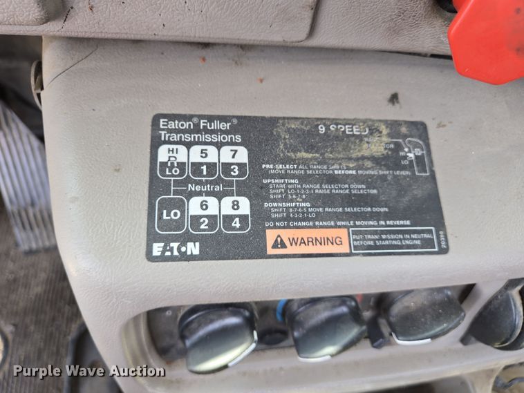 image for item EJ7513 2006 Mack CXN semi truck