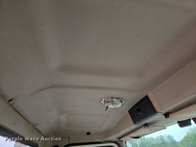 image for item EJ7513 2006 Mack CXN semi truck