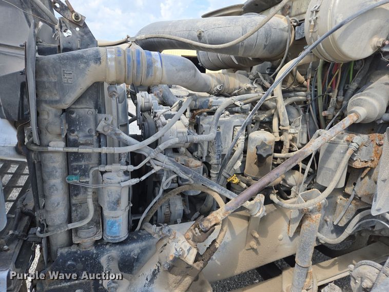 image for item EJ7513 2006 Mack CXN semi truck