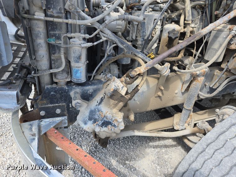 image for item EJ7513 2006 Mack CXN semi truck