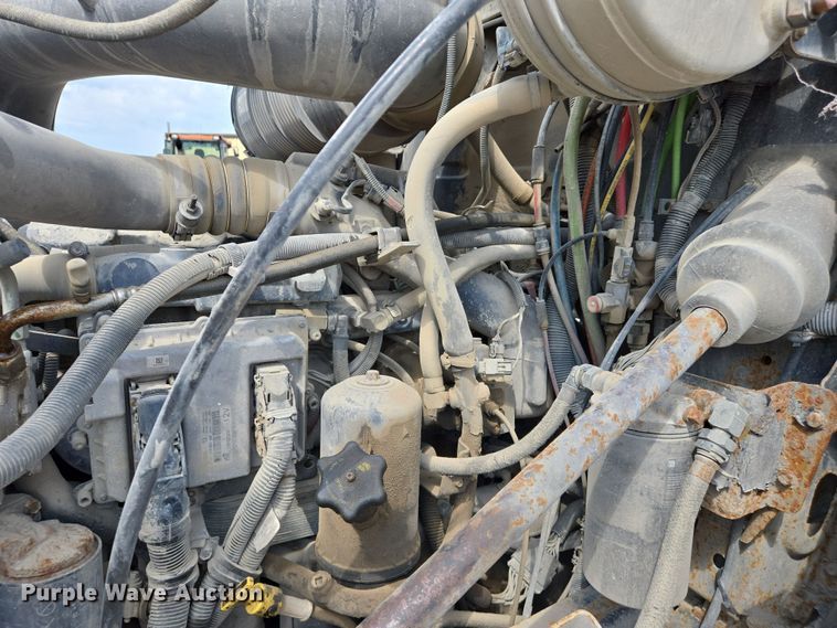 image for item EJ7513 2006 Mack CXN semi truck