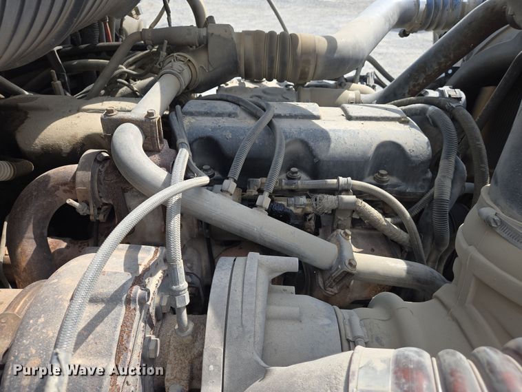 image for item EJ7513 2006 Mack CXN semi truck