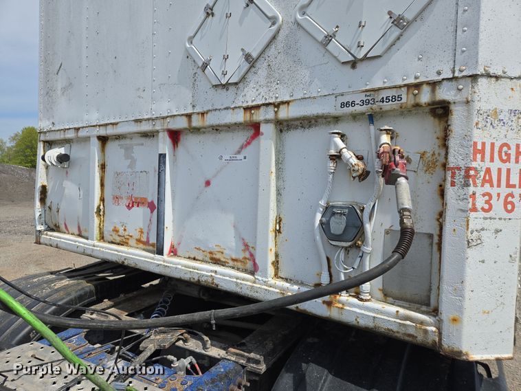 image for item EJ7515 1995 Monon dry van trailer