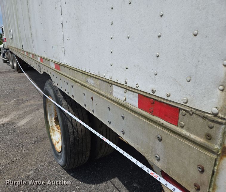 image for item EJ7515 1995 Monon dry van trailer