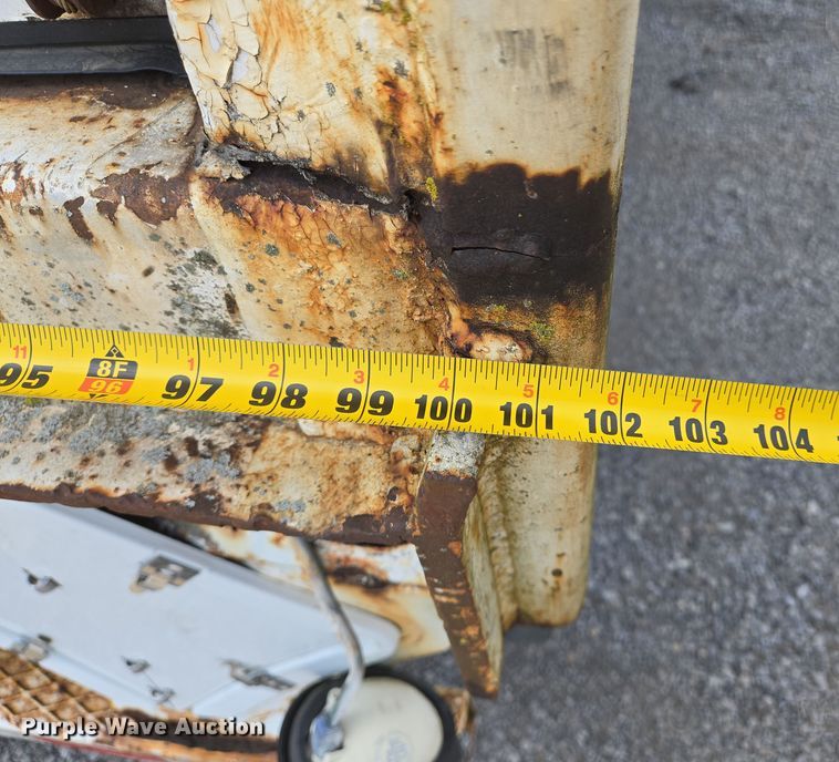 image for item EJ7515 1995 Monon dry van trailer