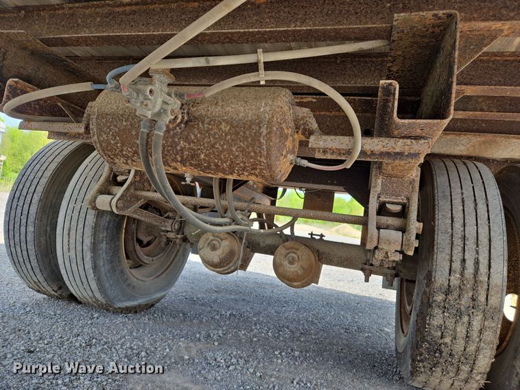 image for item EJ7515 1995 Monon dry van trailer