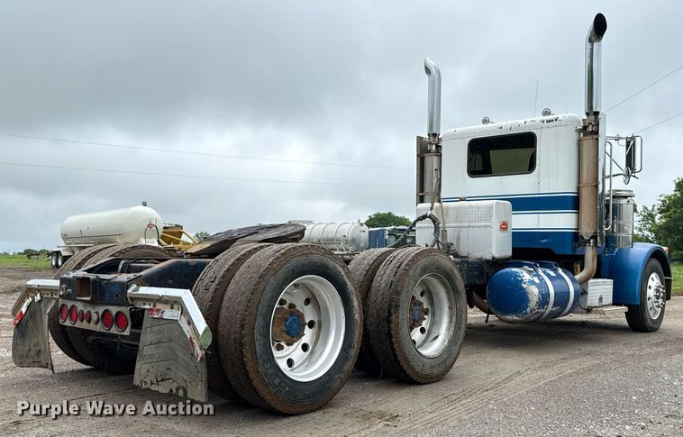 image for item EJ8765 1995 Peterbilt 378 semi truck