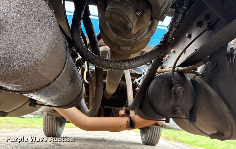 image for item EJ8765 1995 Peterbilt 378 semi truck