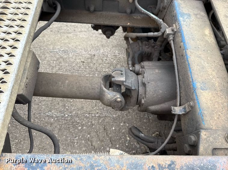 image for item EJ8765 1995 Peterbilt 378 semi truck